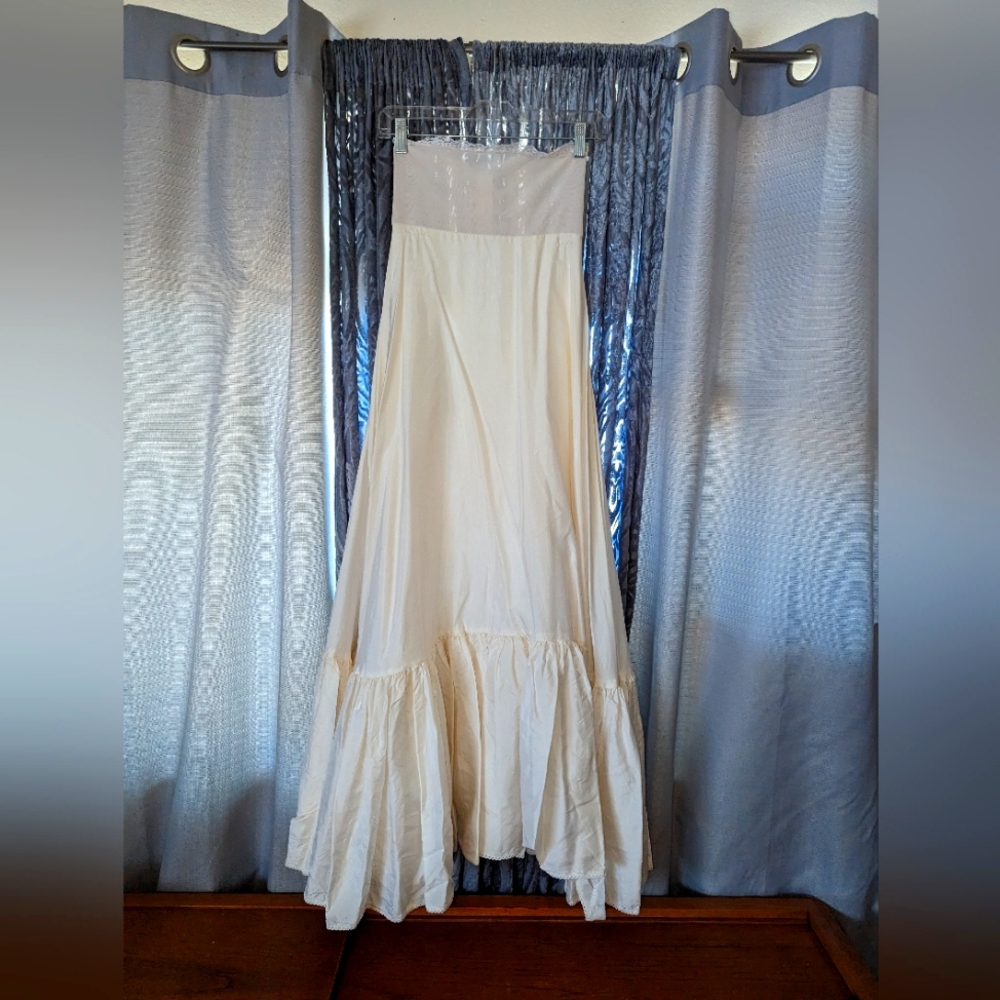 Full length Vintage Petticoat!